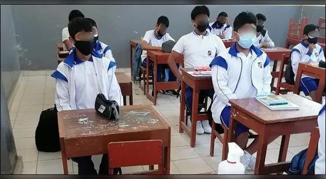 colegio Sebastián Barranca en Arequipa clama ayuda por falta de mobiliario escolar escolar.