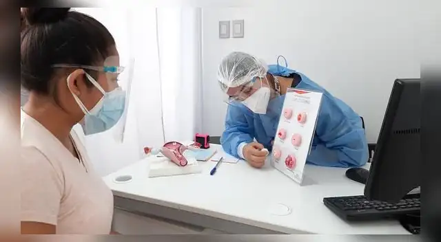 La vacuna contra el Virus Papiloma Humano(VPH) protege contra infecciones que pueden causar cáncer de cuello uterino.