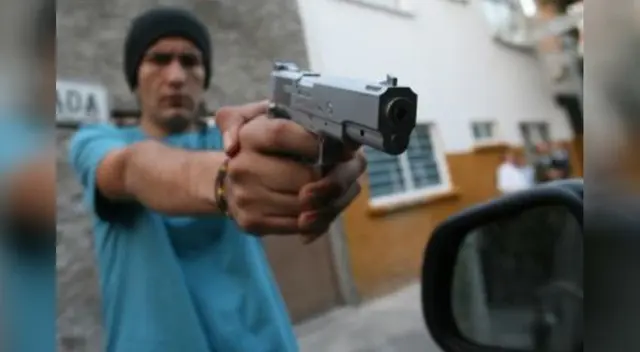 Asaltos a mano armada y a cualquier hora del día continúan en estado de emergencia. Asaltos a mano armada y a cualquier hora del día continúan en estado de emergencia.