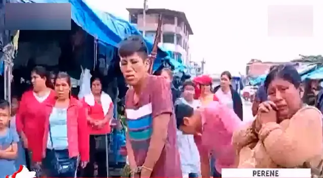 Entre lágrimas la madre del joven delincuente pedía que no golpearan a su hijo Entre lágrimas la madre del joven delincuente pedía que no golpearan a su hijo