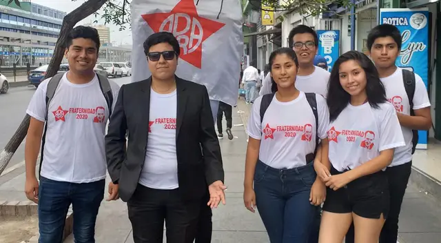 Manifestantes apristas buscan la vacancia de Pedro Castillo.