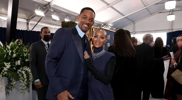 Conoce la enfermedad que le ocasiona la pérdida de cabello a Jada Pinkett.