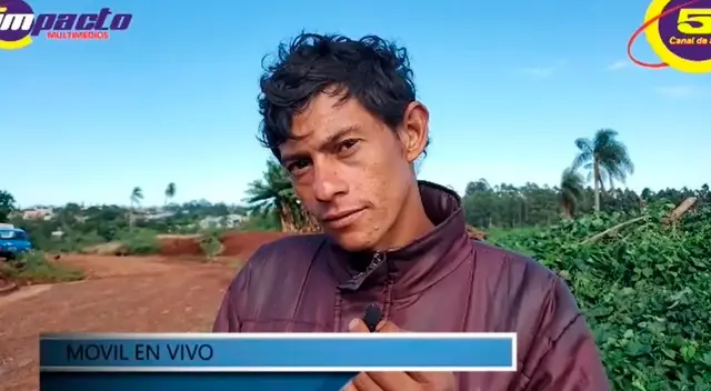 Elías De Sousa, de 32 años, asegura que todos en su comunidad le tienen celos.