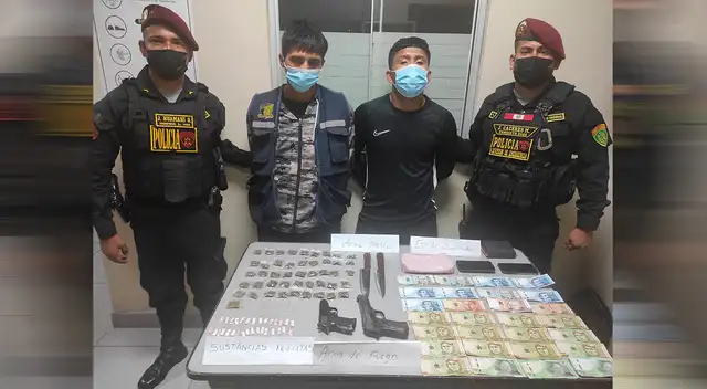 Policías detienen a sujetos que robaron a señorita. Policías detienen a sujetos que robaron a señorita.