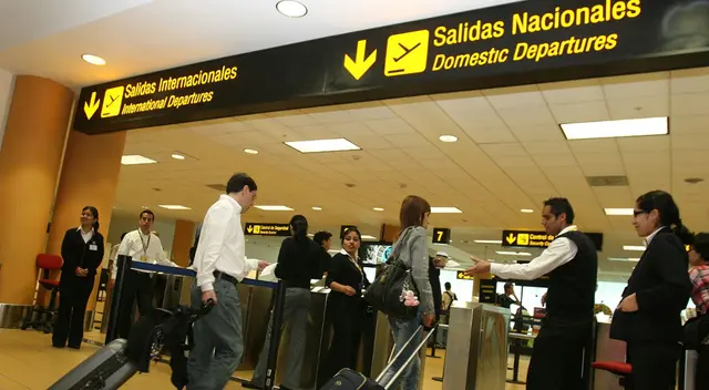 Pasajeros que tenían previsto viajar en avión se vieron perjudicados por la inmovilización.