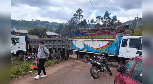 Piura: transportistas de Huancabamba mantienen paro por mal estado de vía que provoca accidentes Piura: transportistas de Huancabamba mantienen paro por mal estado de vía que provoca accidentes