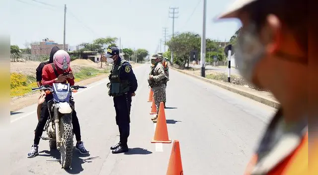 Semana Santa: PNP y FF.AA. garantizan el libre tránsito en las carreteras, pero estarán atentos ante cualquier suceso Semana Santa: PNP y FF.AA. garantizan el libre tránsito en las carreteras, pero estarán atentos ante cualquier suceso
