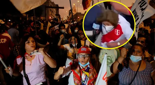 Protestantes a favor de Castillo reclamaron el cierre del Congreso.