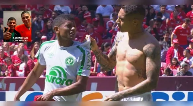 Marcio Araujo tiene la constumbre de no entregarla la camiseta cuando lo pide. Marcio Araujo tiene la constumbre de no entregarla la camiseta cuando lo pide.