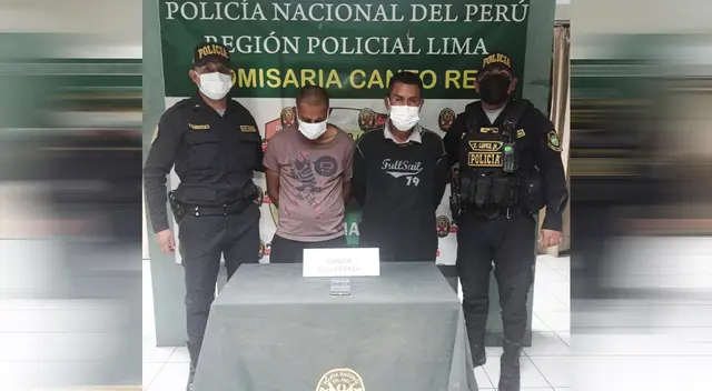 Sujetos cogotearon a un señor para robarle su celular. Sujetos cogotearon a un señor para robarle su celular.