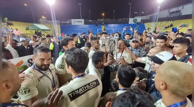 Embajador se lleve el campeonato en medio de la tensión que generó Once Machos por considerar que hubo injusticia con el manejo arbitral.