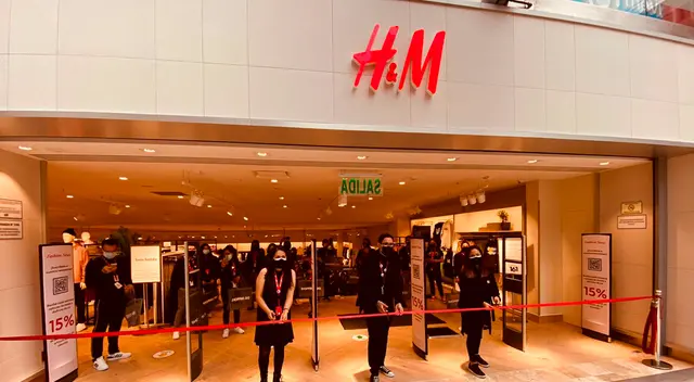 La denunciada comentó que con las imágenes de cámaras de seguridad de su tienda se podría demostrar que ella no realizó algún movimiento extraño con la tarjeta. La denunciada comentó que con las imágenes de cámaras de seguridad de su tienda se podría demostrar que ella no realizó algún movimiento extraño con la tarjeta.