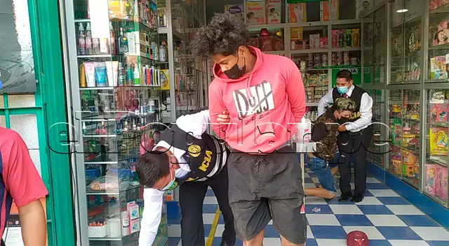 Los dos detenidos son venezolanos y se les halló dos armas de fuego. Los dos detenidos son venezolanos y se les halló dos armas de fuego.