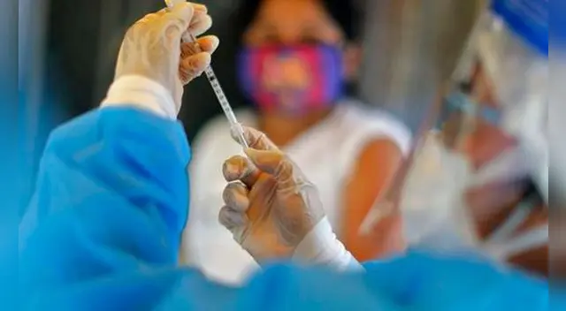 Cuarta dosis se habría aplicado de forma irregular.