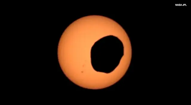 Estas imágenes son ahora el último capítulo de una larga historia de exploración de naves espaciales de la NASA, hace casi 20 años.