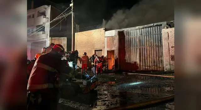 Incendio en San Martín de Porres deja una víctima fatal