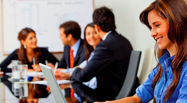 Su origen de esta profesión data en EE.UU  el 4 de septiembre de 1942.