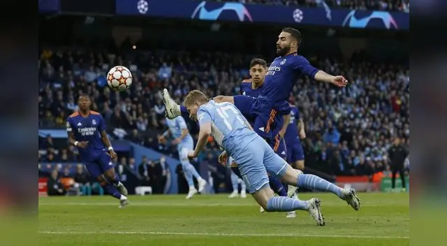 La defensa del Real Madrid no estuvo bien y perdieron por 3-4 ante el Manchester. El marcador pudo ser peor. La defensa del Real Madrid no estuvo bien y perdieron por 3-4 ante el Manchester. El marcador pudo ser peor.