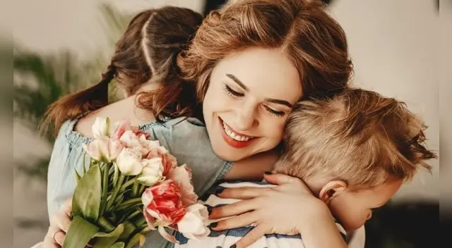 Conoce los poemas más hermosos para mamá en su día. Conoce los poemas más hermosos para mamá en su día.