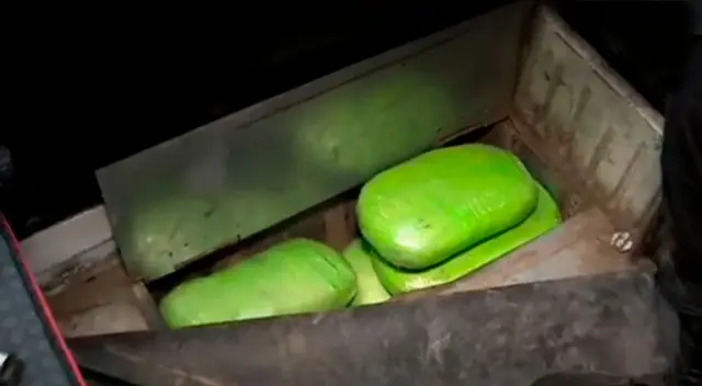 Hallan droga dentro de una combi en Cercado de Lima Hallan droga dentro de una combi en Cercado de Lima