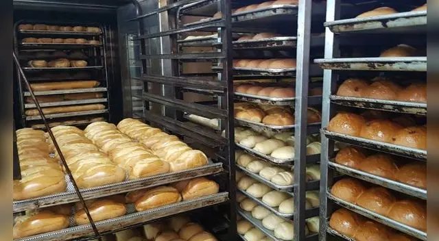 El pan es el alimento indispensable en el desayuno de todo peruano.