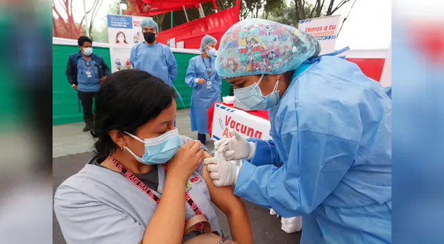 Amplían el grupo etario para la cuarta dosis contra el COVID-19. Amplían el grupo etario para la cuarta dosis contra el COVID-19.