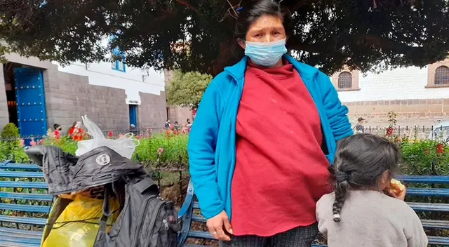 Mujer solicita que la contraten como cuidadora para poder apoyar a sus hijos con los estudios. Mujer solicita que la contraten como cuidadora para poder apoyar a sus hijos con los estudios.