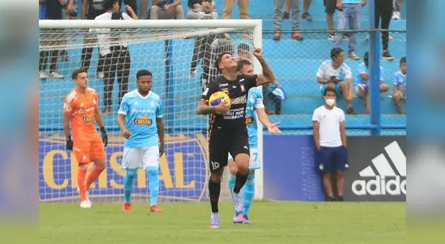 Sporting Cristal ganaba 3-0 y al final terminó con susto en un 3-2 ante Ayacucho.