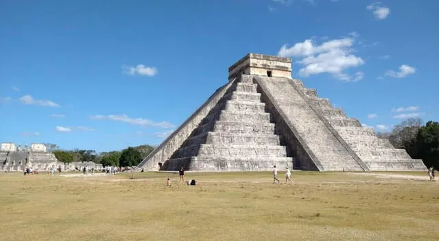  Chichén Itzá en la península de Yucatán, México.   