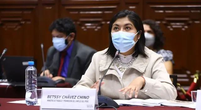 Betssy Chávez plantea exámenes psicológicos y psiquiátricos como requisitos para postular al Congreso