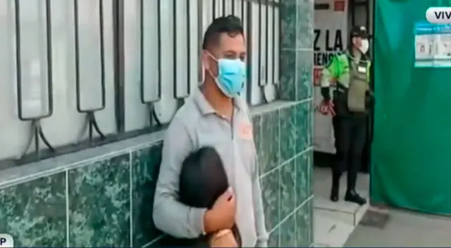 Grúa se llevó su vehículo con su menor hija adentro. Grúa se llevó su vehículo con su menor hija adentro.