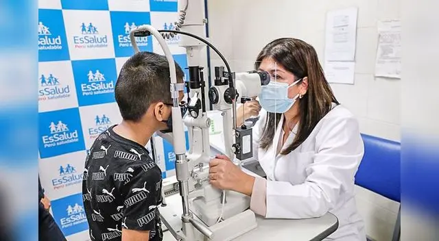 EsSalud: médicos salvan ojo de niño mordido por su propia mascota