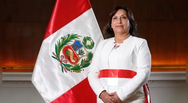 Dina Boluarte: presentan denuncia constitucional para inhabilitarla de la función pública por 10 años Dina Boluarte: presentan denuncia constitucional para inhabilitarla de la función pública por 10 años