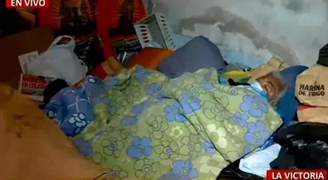 Abuelita mencionó que ya tienen pensado retirarse del lugar debido al frío que vienen soportando desde que fueron retirados del predio. Abuelita mencionó que ya tienen pensado retirarse del lugar debido al frío que vienen soportando desde que fueron retirados del predio.