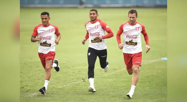Yotún se viene esforzando en los entrenamientos para llegar al mejor nivel en el repechaje. Yotún se viene esforzando en los entrenamientos para llegar al mejor nivel en el repechaje.