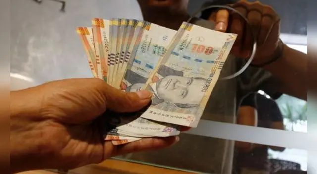 Sueldo mínimo en Perú: revisa cuál es el nuevo monto que los trabajadores del sector privado podrán cobrar. Foto: archivo La República