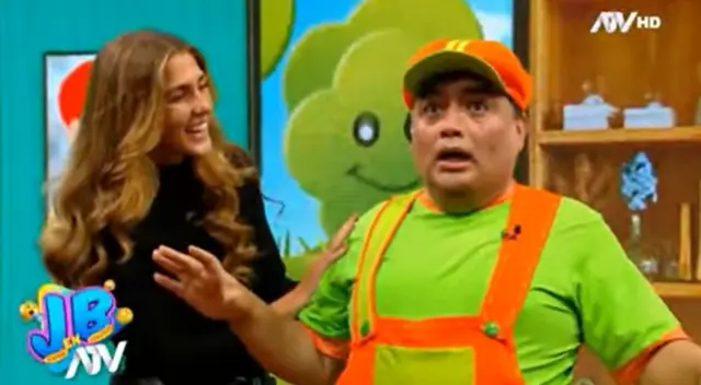 Alessia Rovegno impacta por su belleza a Niño Arturito en JB en ATV