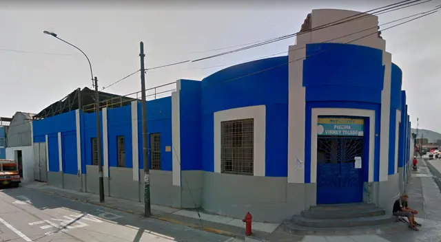 Cercado de Lima: joven queda grabe tras caer de techo de complejo deportivo donde jugaba