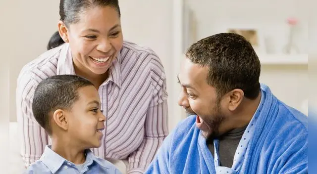 Cada tercer domingo de junio se celebra el Día del Padre. Cada tercer domingo de junio se celebra el Día del Padre.