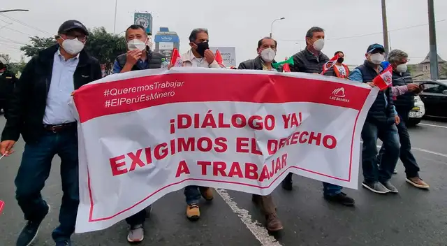 La marcha se retomó en Lima, Cusco y Arequipa. Trabajadores exigen retornar a sus puestos laborales.