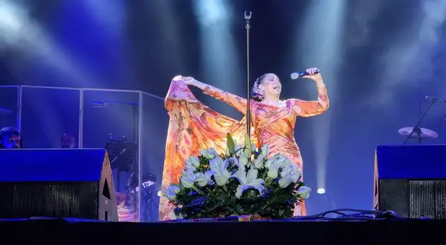 Isabel Pantoja hizo vibrar el Plaza Arena. Isabel Pantoja hizo vibrar el Plaza Arena.