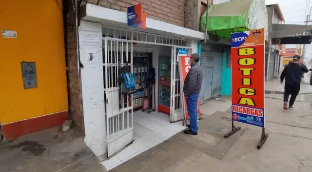 VES: cámaras registran robo de 26 mil soles de agente bancario [VIDEO]