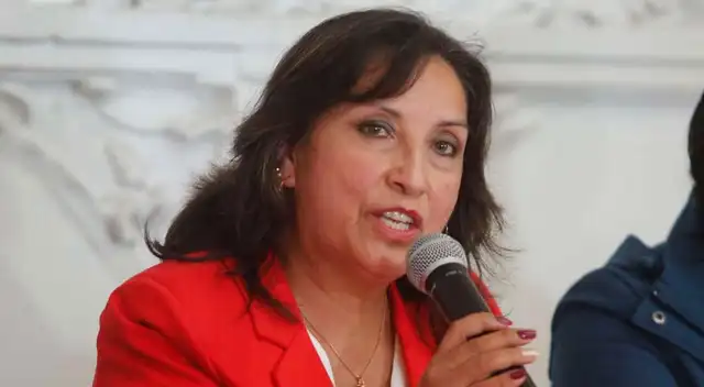 Titular del Midis se encuentra en la cuerda floja y el Congreso evalúa su inhabilitación........ Titular del Midis se encuentra en la cuerda floja y el Congreso evalúa su inhabilitación........