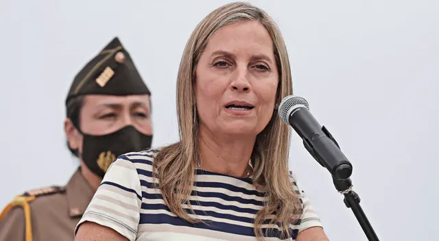 Omar Cairo sostuvo que la posible vulneración a la Constitución tendría que ser evaluado por la Subcomisión de Acusaciones Constitucionales. Omar Cairo sostuvo que la posible vulneración a la Constitución tendría que ser evaluado por la Subcomisión de Acusaciones Constitucionales.