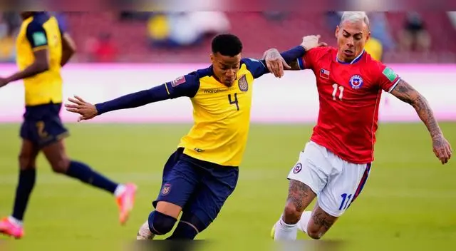 Byron Castillo juega actualmente en Barcelona SC de Guayaquil. Byron Castillo juega actualmente en Barcelona SC de Guayaquil.