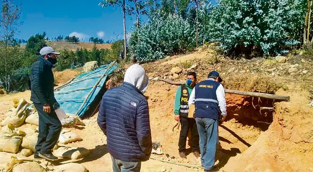La Libertad: padre e hijo mueren asfixiados en mina de carbón La Libertad: padre e hijo mueren asfixiados en mina de carbón