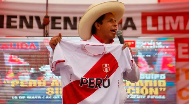 Jefe de Estado declaró a la prensa tras meses de ausencia y dijo que mañana el Perú gana. Jefe de Estado declaró a la prensa tras meses de ausencia y dijo que mañana el Perú gana.