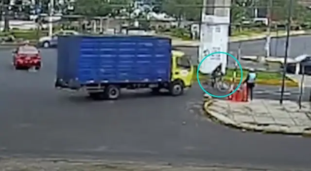 Ciclista queda grave tras ser embestido por un camión en SJL.