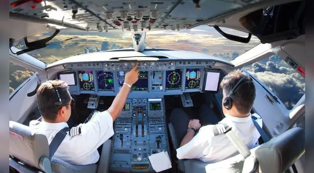 Ser piloto comercial es una carrera profesional muy demandada en la actualidad. Ser piloto comercial es una carrera profesional muy demandada en la actualidad.