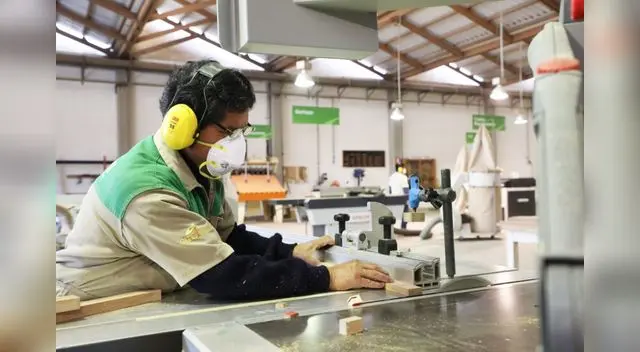 Trabajadores podrán revisar el regramento de feriados para saber si les toca no laborable.